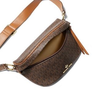 Michael Kors Slater Logo Sling Pack